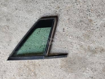 Staklo prednje desno 5v za Citroen C4 od 2002. do 2009. god.