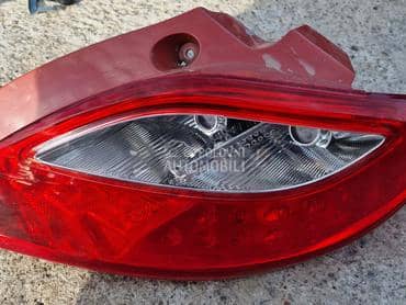 stop lampa za Mazda 2 od 2007. do 2013. god.