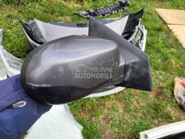 clio 3 desni retrovizor za Renault Clio od 2005. do 2013. god.