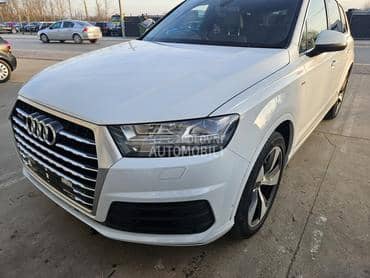 Audi Q7 -  kompletan auto u delovima