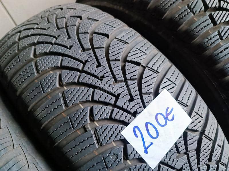 Goodyear 205/55 R16 Zimska