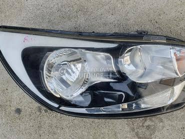 Desni far za Kia Rio