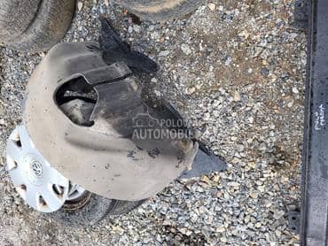 potkrilo za Volkswagen Polo od 2002. do 2005. god.