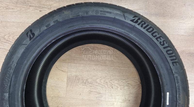 Bridgestone 285/35 R20 Letnja