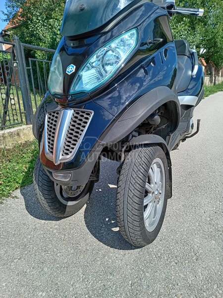 Piaggio MP3 300 B kategorije