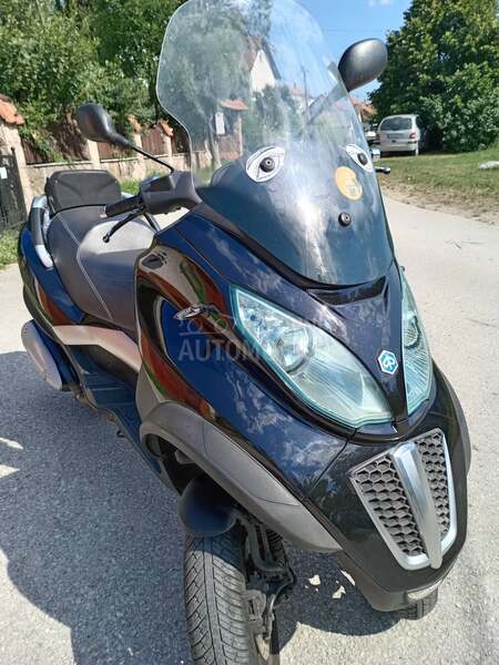Piaggio MP3 300 B kategorije