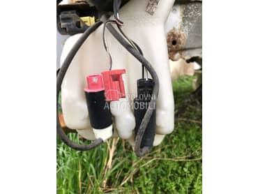 Pumpa tecnosti za brisace za Honda Civic od 2002. do 2005. god.