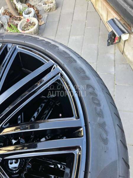 Pirelli 275/35 R21 Letnja