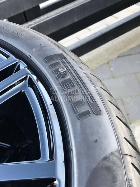 Pirelli 275/35 R21 Letnja