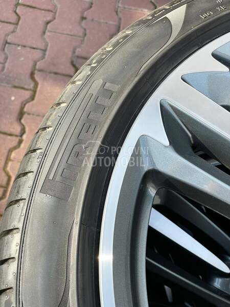 Pirelli 305/35 R21 Letnja