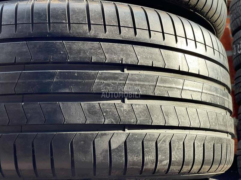 Pirelli 305/35 R21 Letnja