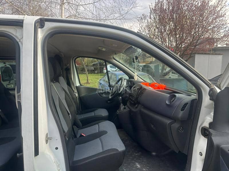 Opel Vivaro 1.6 bi turbo