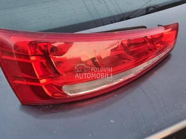 Stop lampa za Audi Q3