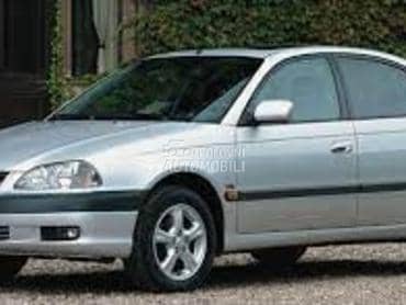 Toyota Avensis -  kompletan auto u delovima