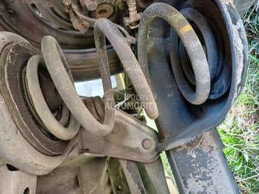 Zadnje opruge Vivaro