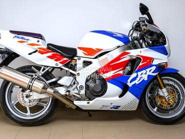Honda CBR 900 RR SC 28