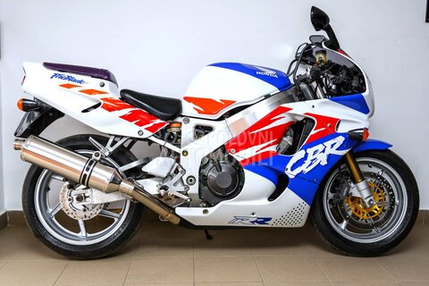 Honda CBR 900 RR SC 28