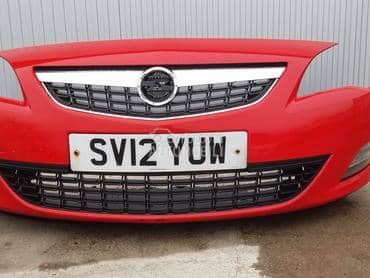 Prednji branik za Opel Astra J od 2009. do 2013. god.