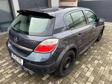 Desno stop svetlo za Opel Astra H od 2004. do 2010. god.