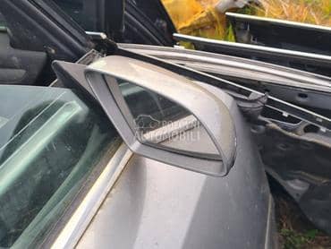 Desni retrovizor za Audi A4 od 2001. do 2007. god.