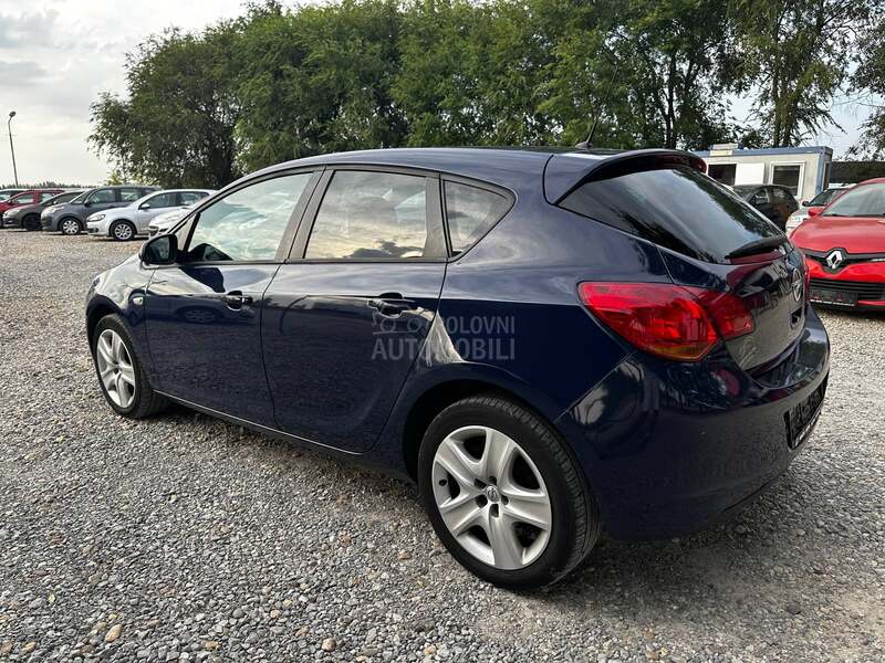Opel Astra J 1.4