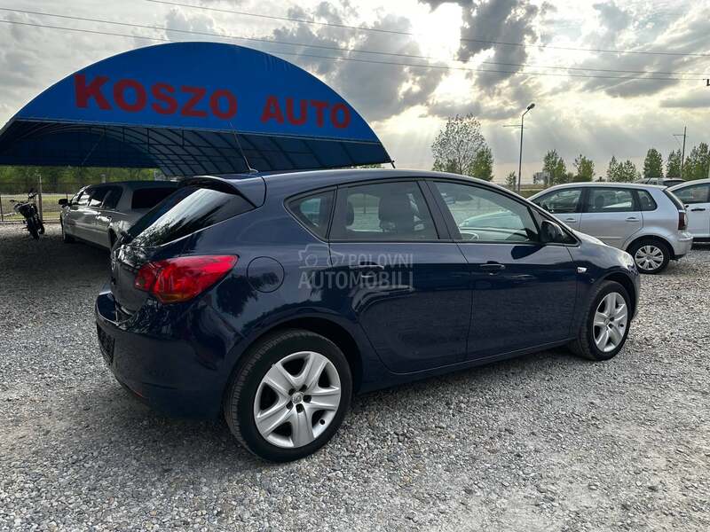 Opel Astra J 1.4