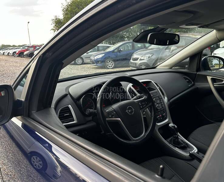 Opel Astra J 1.4