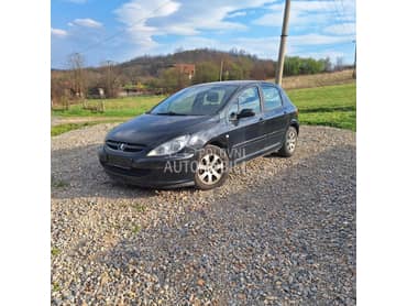 Peugeot 307 -  kompletan auto u delovima