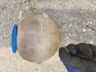 boca-posuda za antifriz za Volkswagen Polo od 2002. do 2009. god.