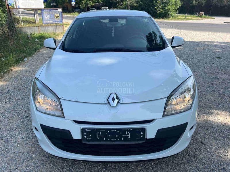 Stop svetlo desno (hečbek)