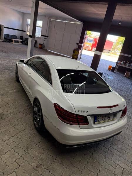 Mercedes Benz E 220 