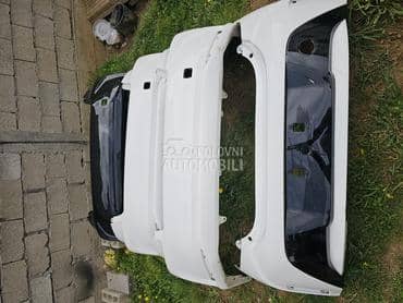 zadnji branik korola za Toyota Corolla od 2018. do 2023. god.