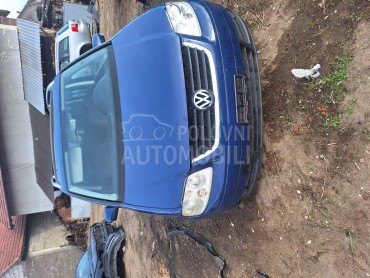 Volkswagen Touran -  kompletan auto u delovima