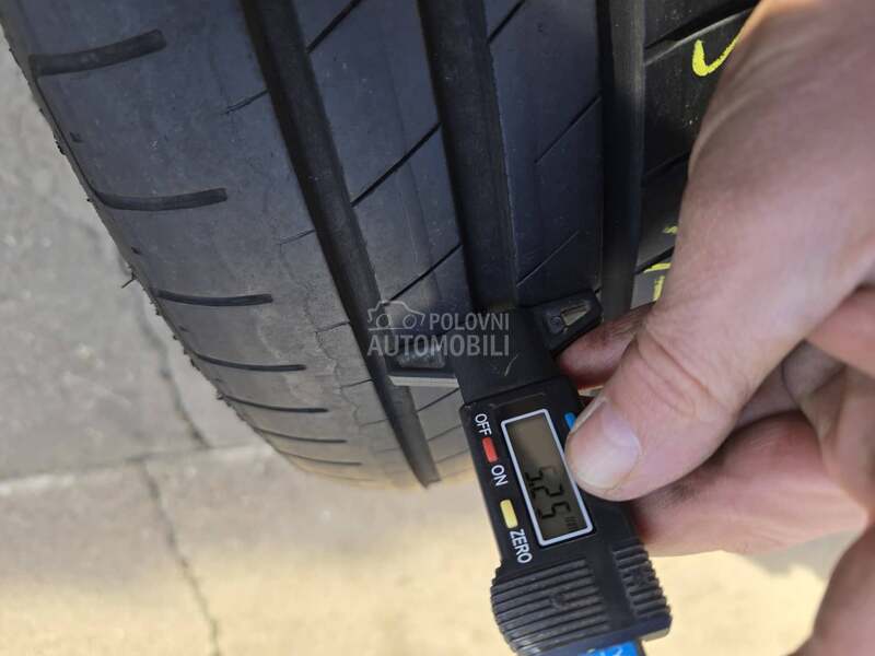 Goodyear 195/65 R15 Zimska