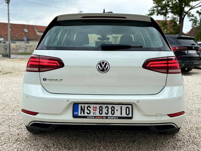 Volkswagen Golf 7 e Golf matrix