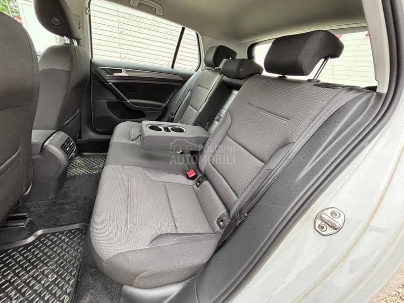 Volkswagen Golf 7 e Golf matrix