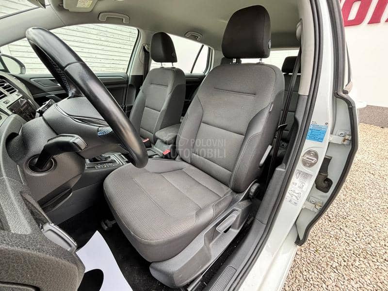 Volkswagen Golf 7 e Golf matrix