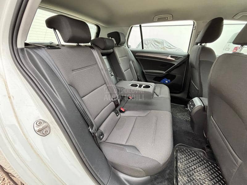 Volkswagen Golf 7 e Golf matrix