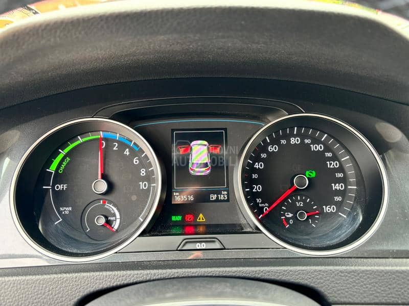 Volkswagen Golf 7 e Golf matrix