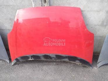 Hauba crvena za Fiat Grande Punto