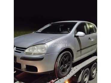 Volkswagen Golf 5 -  kompletan auto u delovima