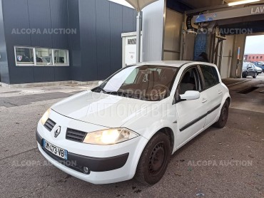 Megan 2 delovi za Renault Megane od 2003. do 2006. god.