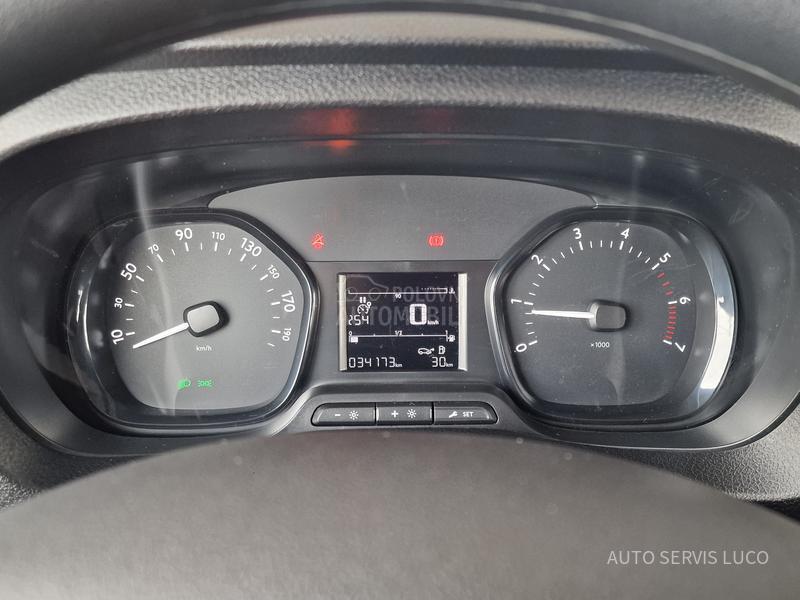 Opel Vivaro L1 zadnja klima 9 sed