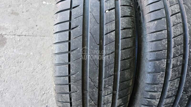 Petlas 235/45 R19 Letnja