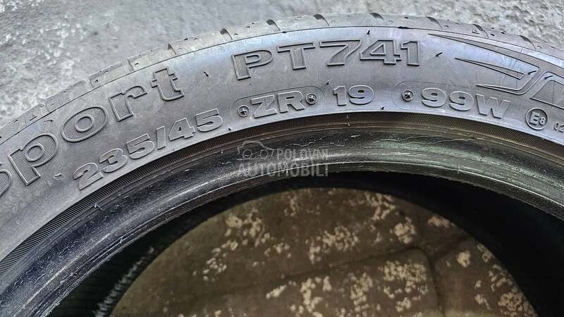 Petlas 235/45 R19 Letnja