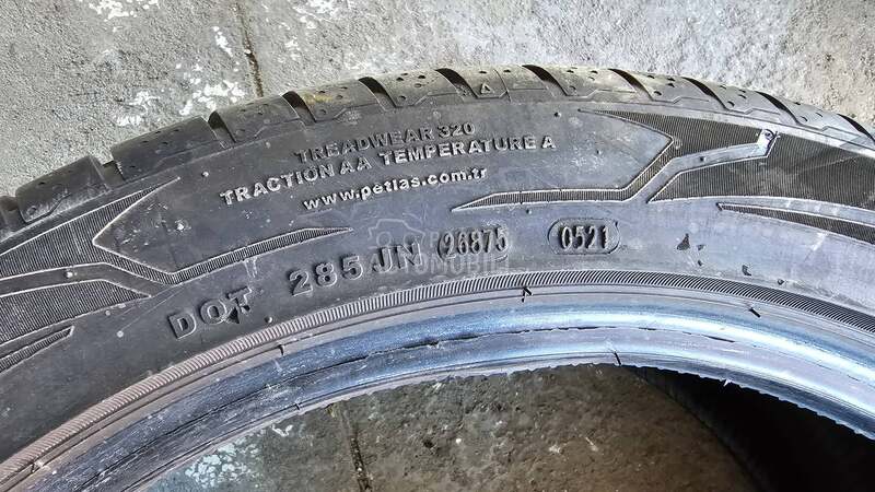 Petlas 235/45 R19 Letnja