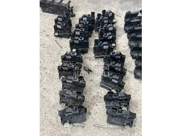 brava unutrasnja za Opel Corsa D od 2006. do 2014. god.