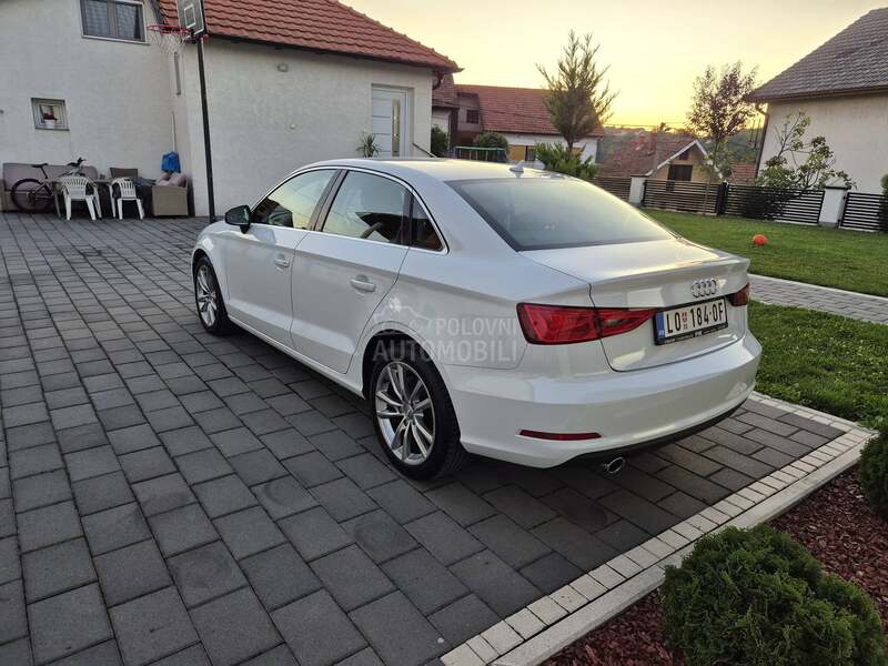 Audi A3 1.6 tdi - Led limuz