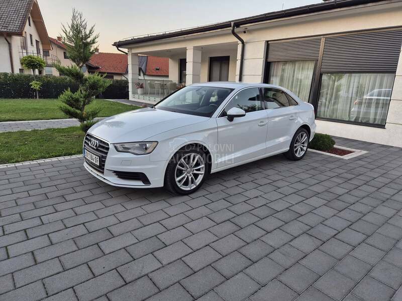 Audi A3 1.6 tdi - Led limuz