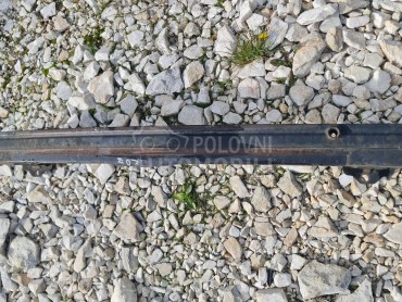 sina pr branika za Peugeot 207 od 2006. do 2012. god.